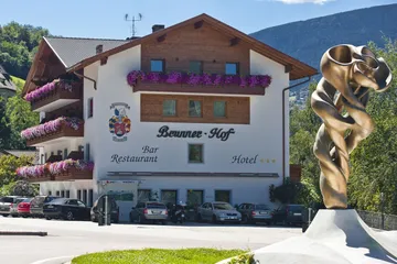 Hotel Brunner - Hof, Chiusa, Bolzano, Italia (1/3)