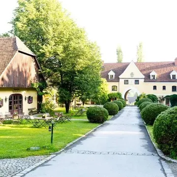 Hotel Schloss Obermayerhofen, Neustift bei Sebersdorf, Austria (1/2)